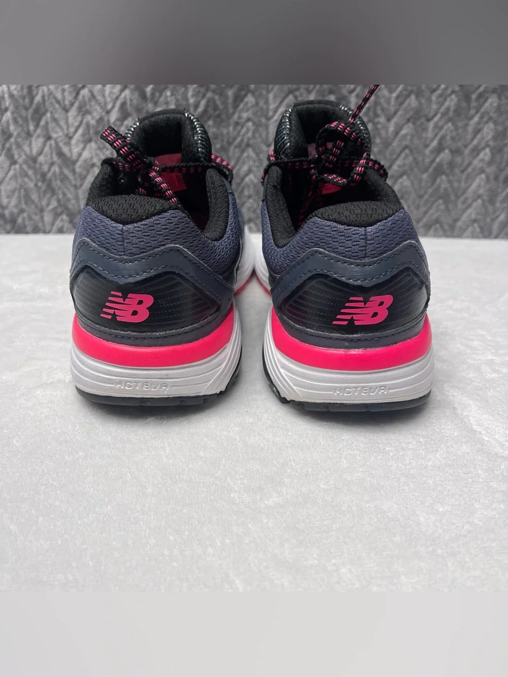 New Balance 560v7 Women's Running Shoes Size 5 Dark Grey Pink W560LG7 Tech Mesh